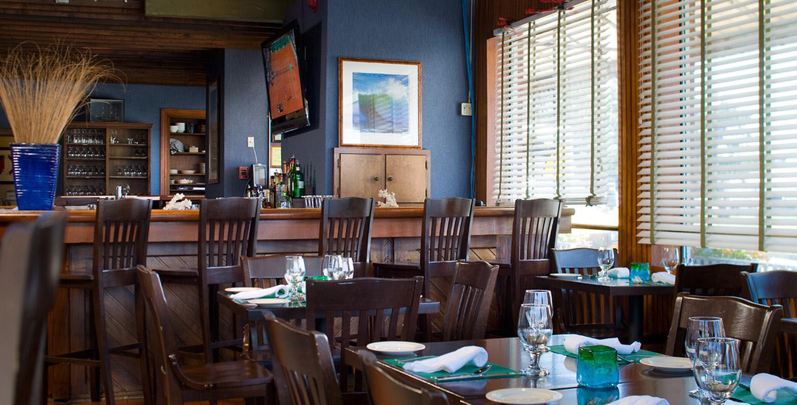 a restaurant with a bar and a bar