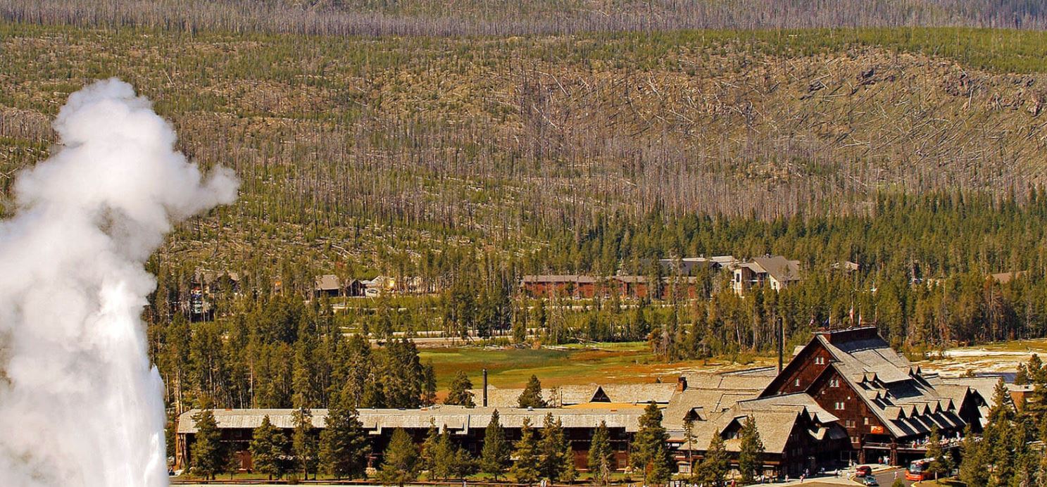 yellowstone_national_park_with_exterior