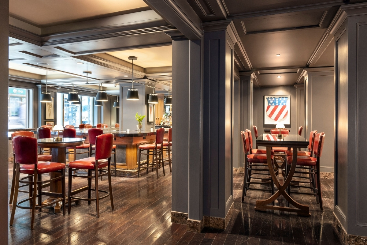 Cocktails and Hors d'oeuvres are served at Berk’s Bar at Omni Berkshire Place. 