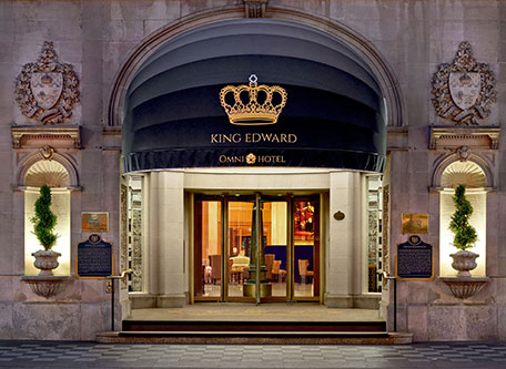 a front entrance of a hotel