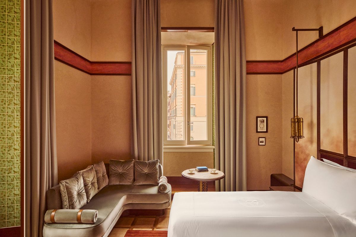 deluxe room with minerva square views_2_high 6a0ca3c48271f
