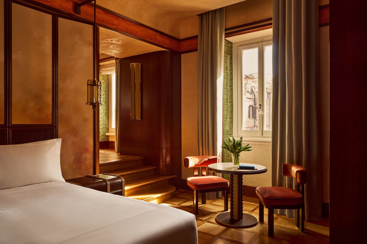 deluxe room_high 6a0ca4bad1c3d