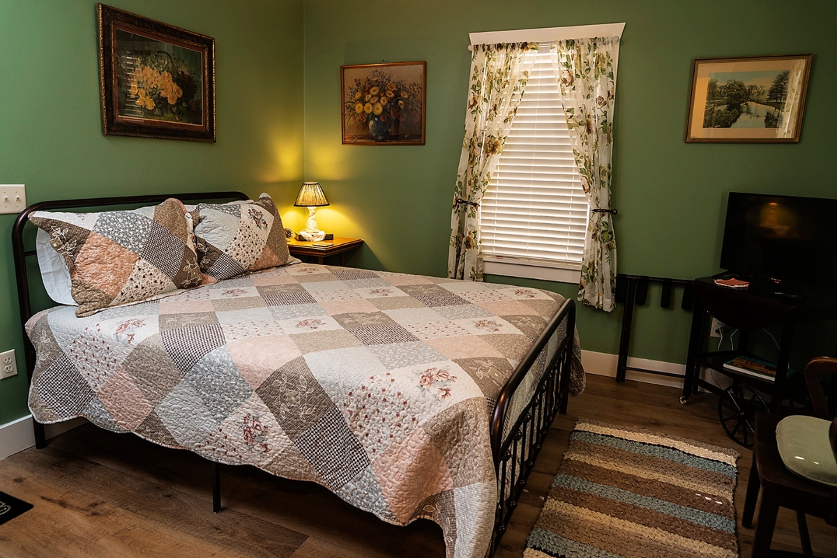 1200x800_rockwood_motor_court_gallery_route_66_room_5_high 690a5e414d09d