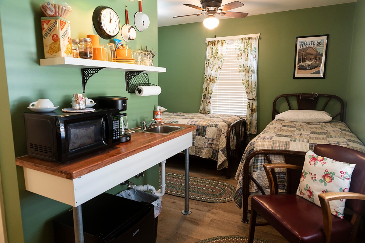 1200x800_rockwood_motor_court_gallery_route_66_room_high 690a5e8a30d49 1