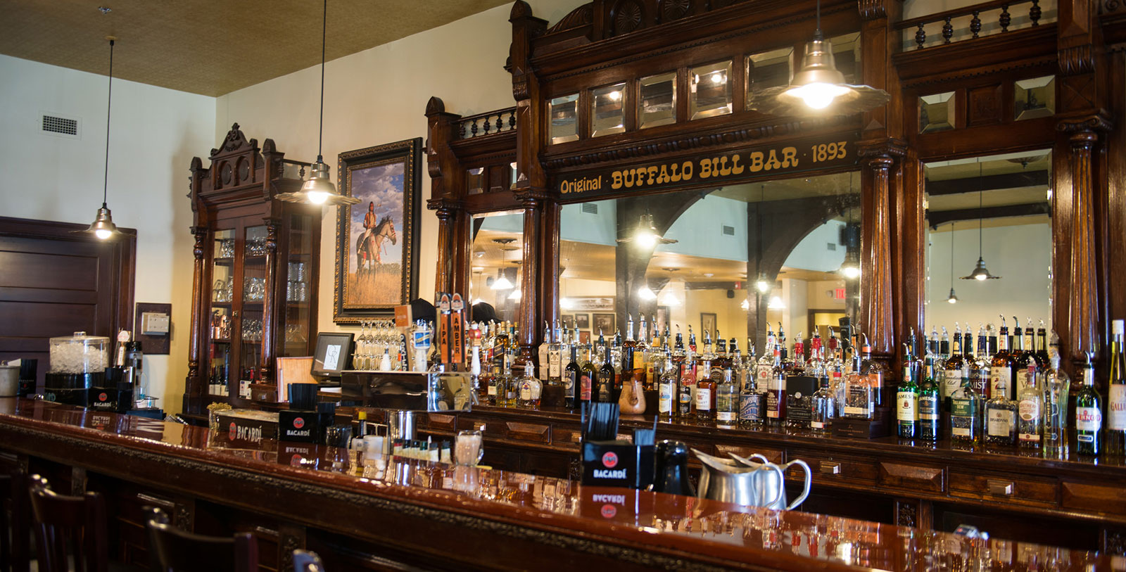 1600x813 buffalo bill bar