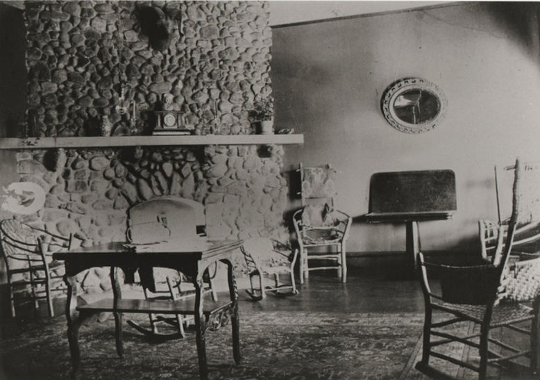 historic_parlor_high 616996f472492