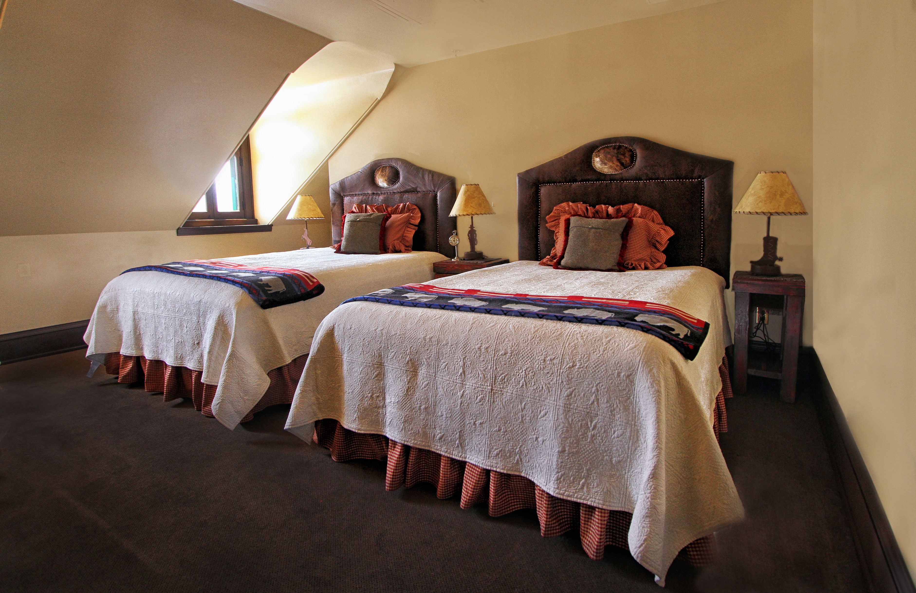 image of rough riders room sheridan inn wyoming_high