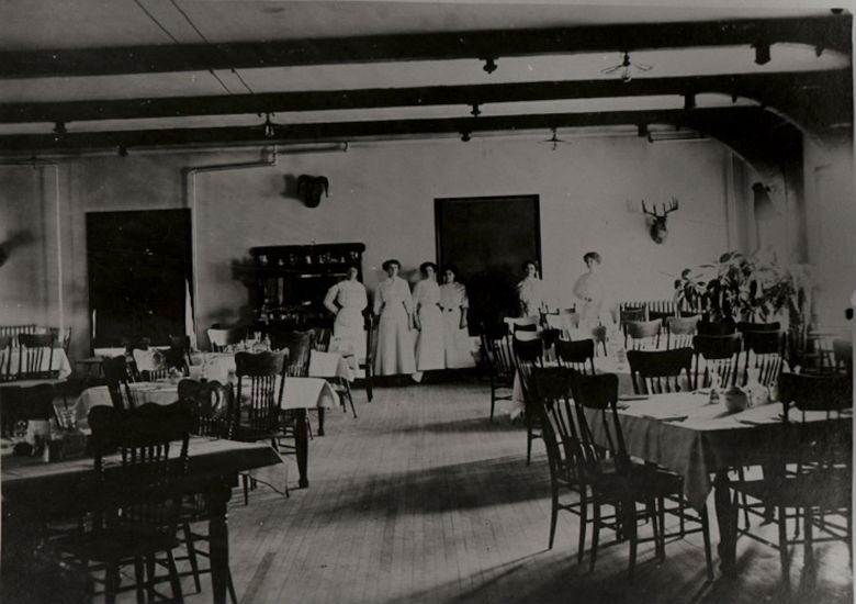 sheridan_dining_room_high 6169971bb7121