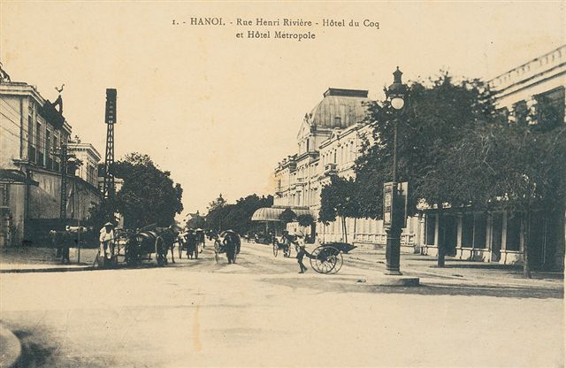 a horse drawn carriage on a street