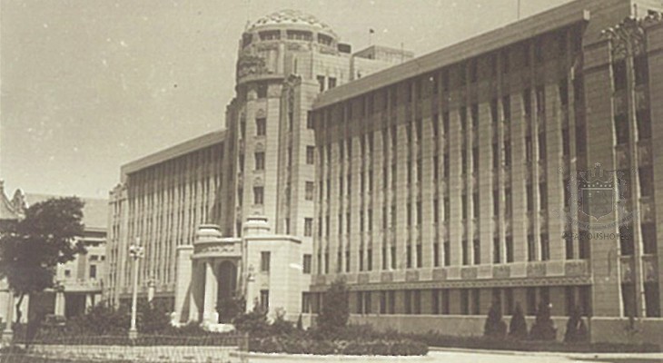 a large building with a round top
