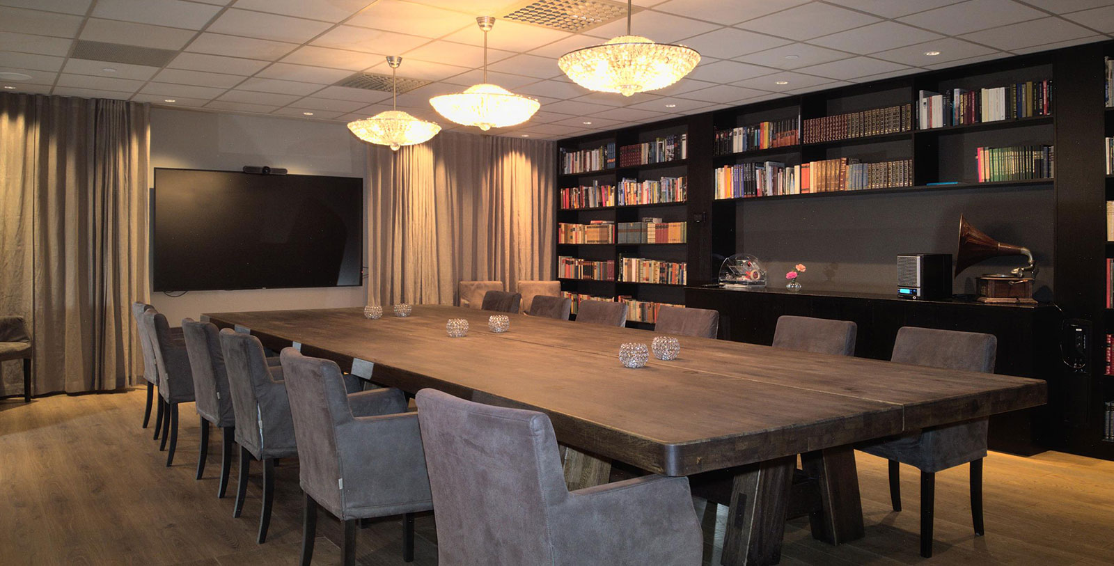 a room with a table and chairs