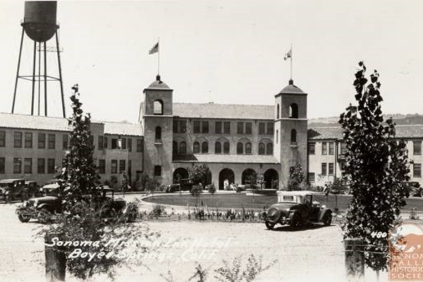 a car parked in front of a building