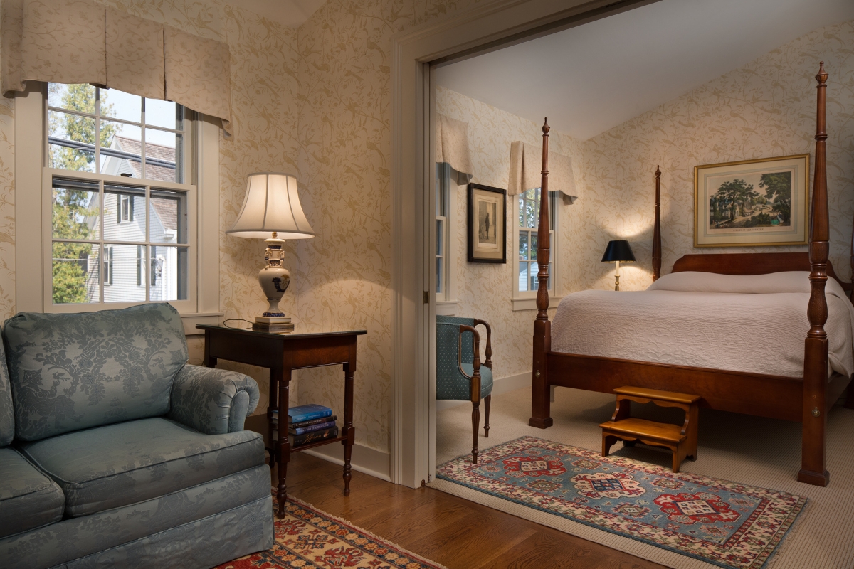 1200_x_800_the_griswold_inn_accommodations_deluxe_suite1_high 6a03387392992