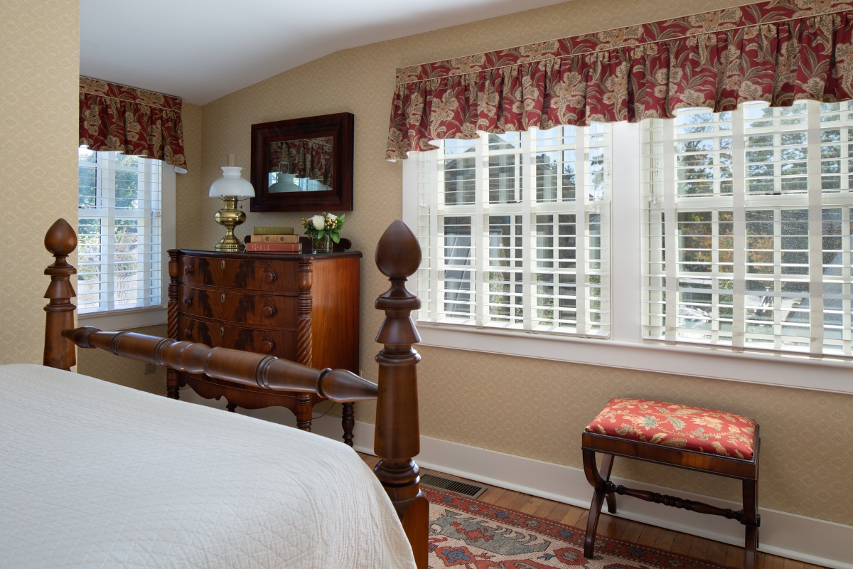 1200_x_800_the_griswold_inn_accommodations_junior_suite_hayden_house_high 6a033998e5c2e