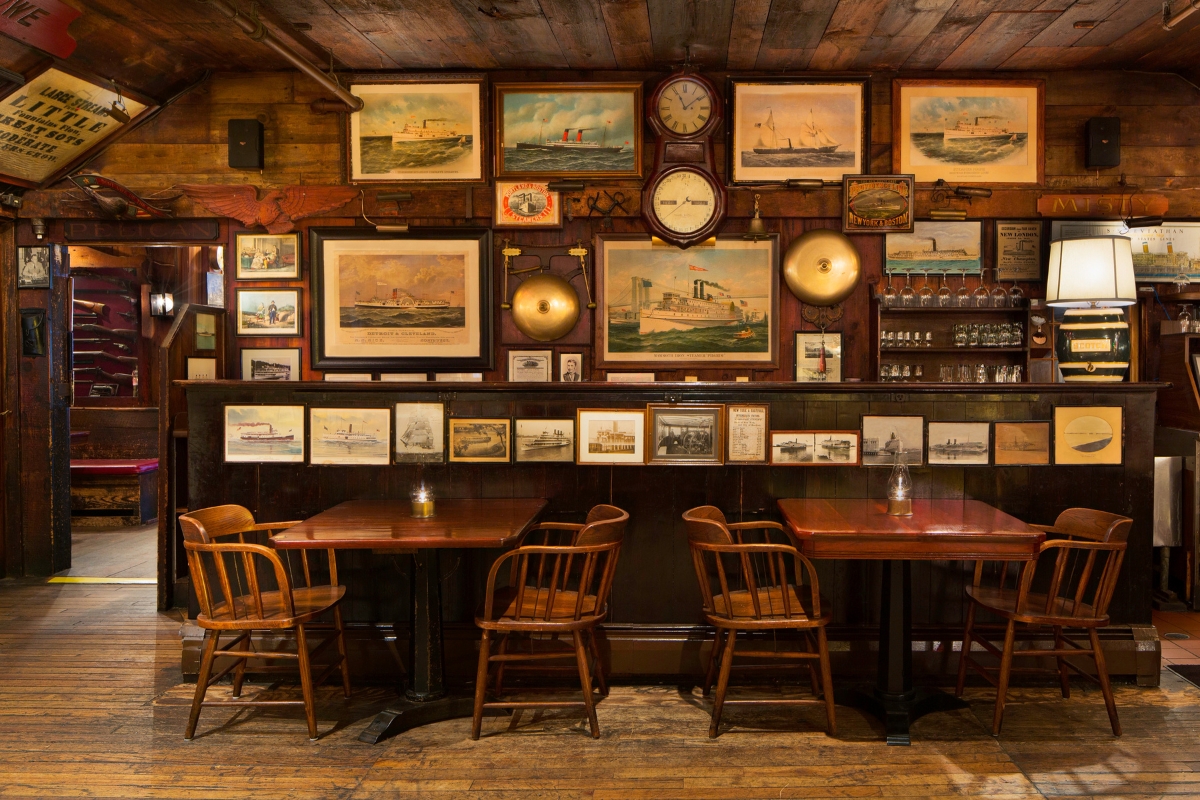 1200_x_800_the_griswold_inn_dining_covered_bridge_dining_room_high 6a033ba653a76