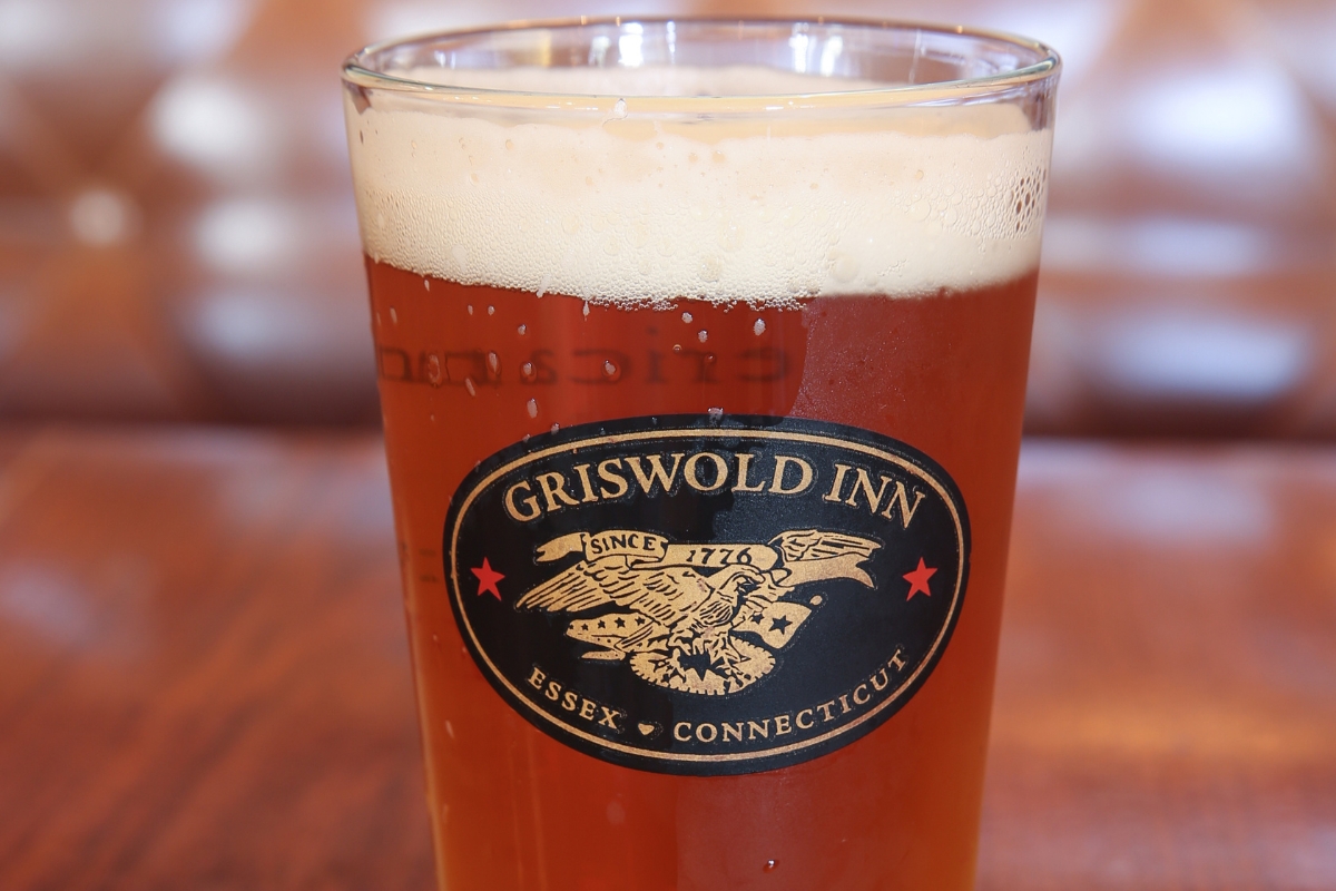 1200_x_800_the_griswold_inn_dining_tap_room_5_high 6a033c22cb5a3