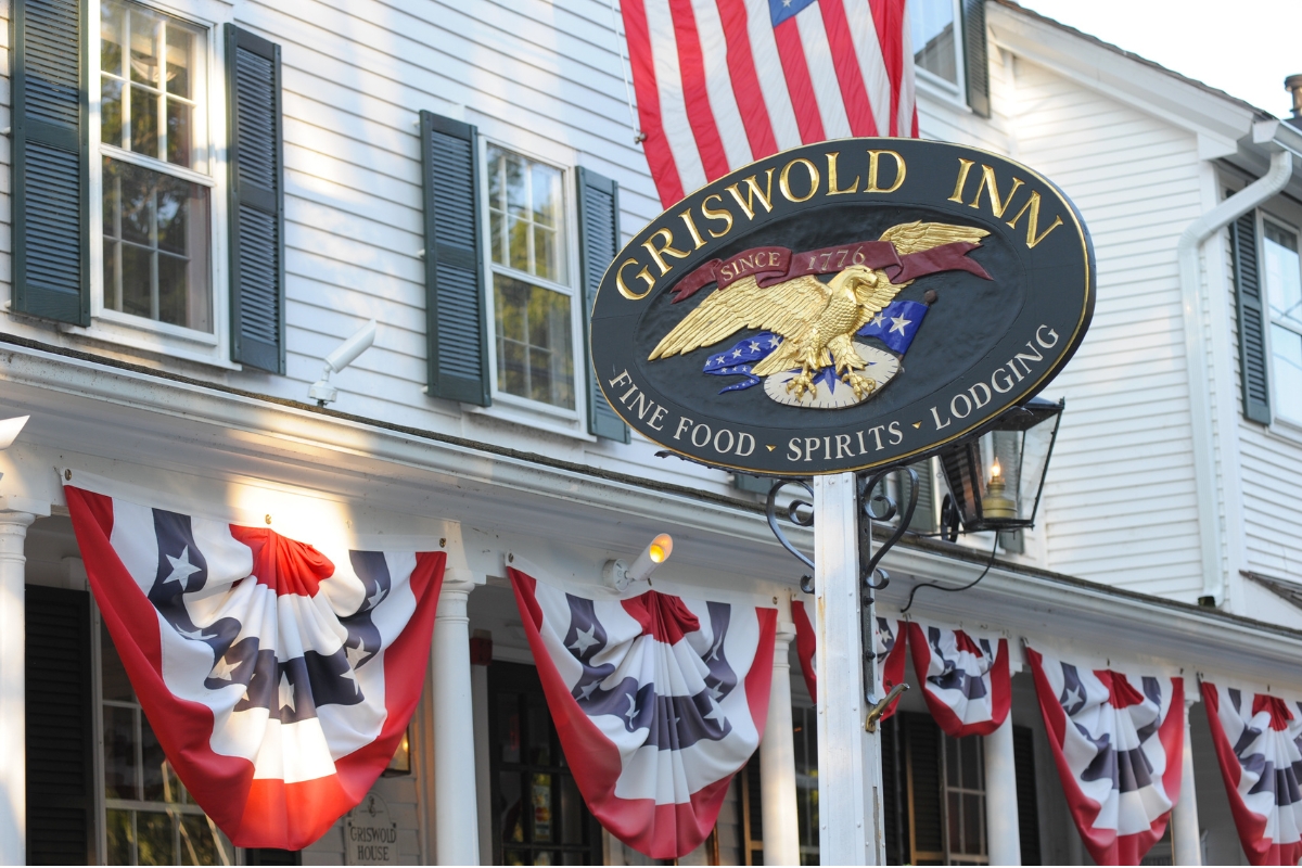 1200_x_800_the_griswold_inn_hotel_2_high 6a0342a962c00