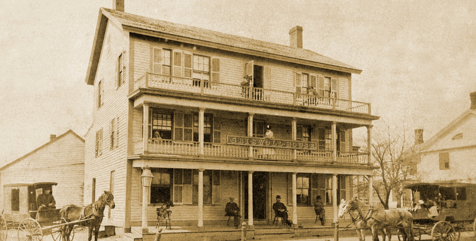 1600x813_the_griswold_inn_mhs_9