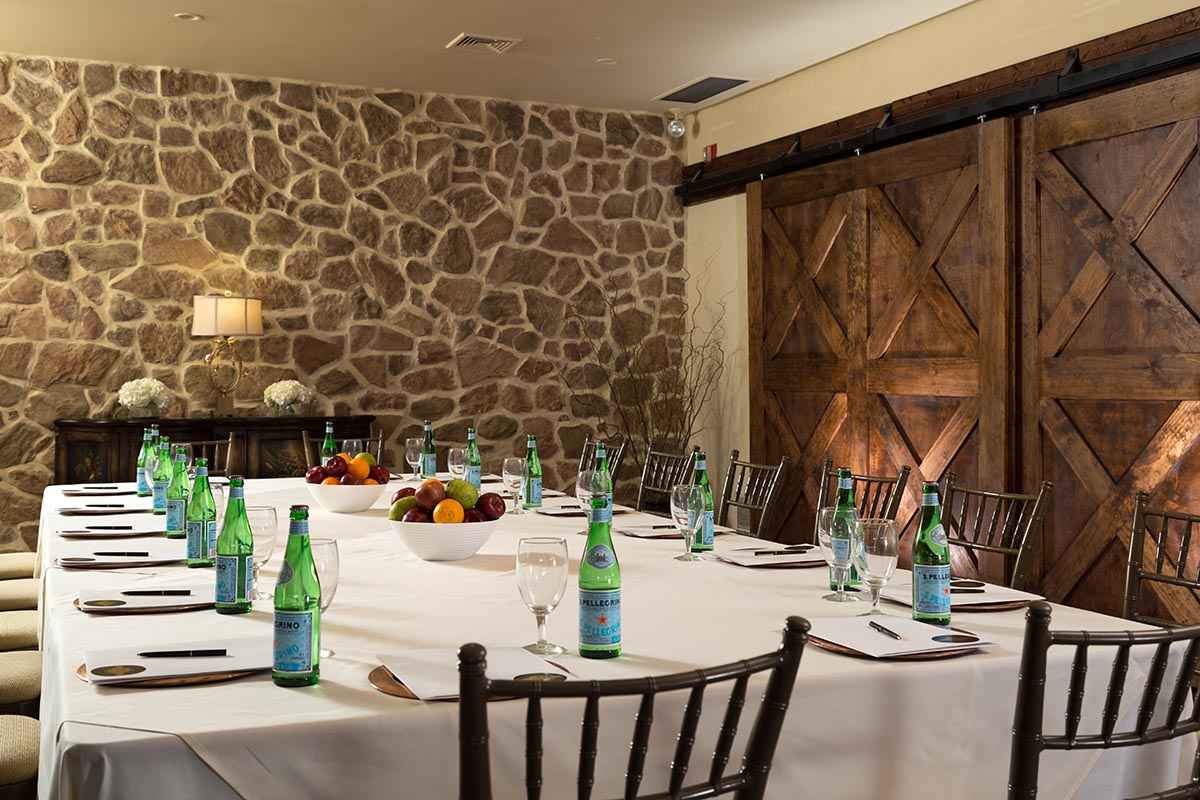 mgbusiness_meeting_space_at_the_inn_at_leola_village_high 63acd45bc2c78