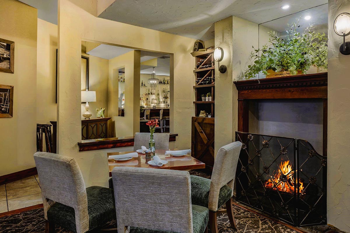 mgosteria_avanti_fireplace_at_the_inn_at_leola_village_high 63acd1e8839ec