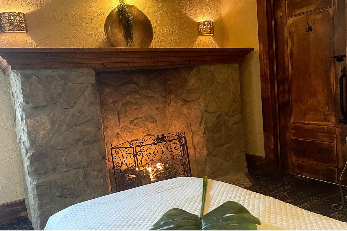 mgthe_spa_fireplace_at_the_inn_at_leola_village_pennsylvania_high 63ada02433875