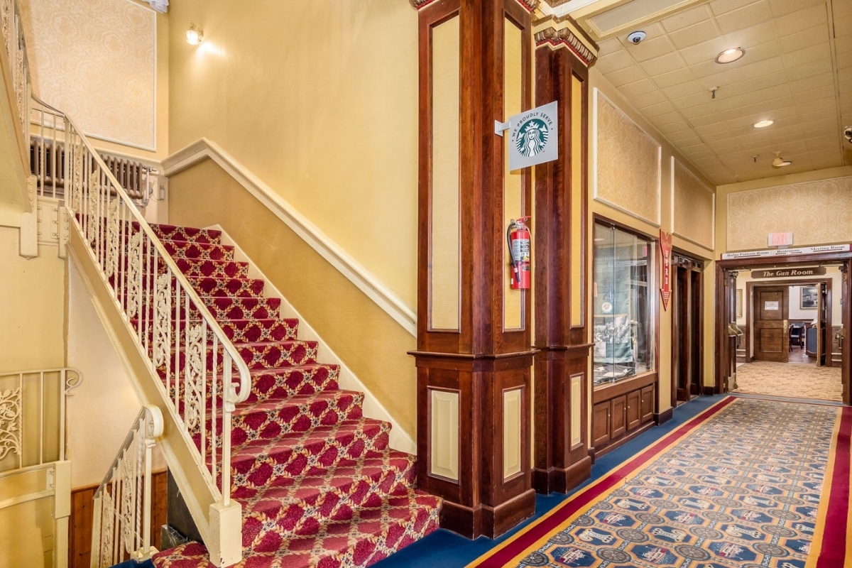 1200x800_lafayette_hotel_gallery_high 69d95b906745f