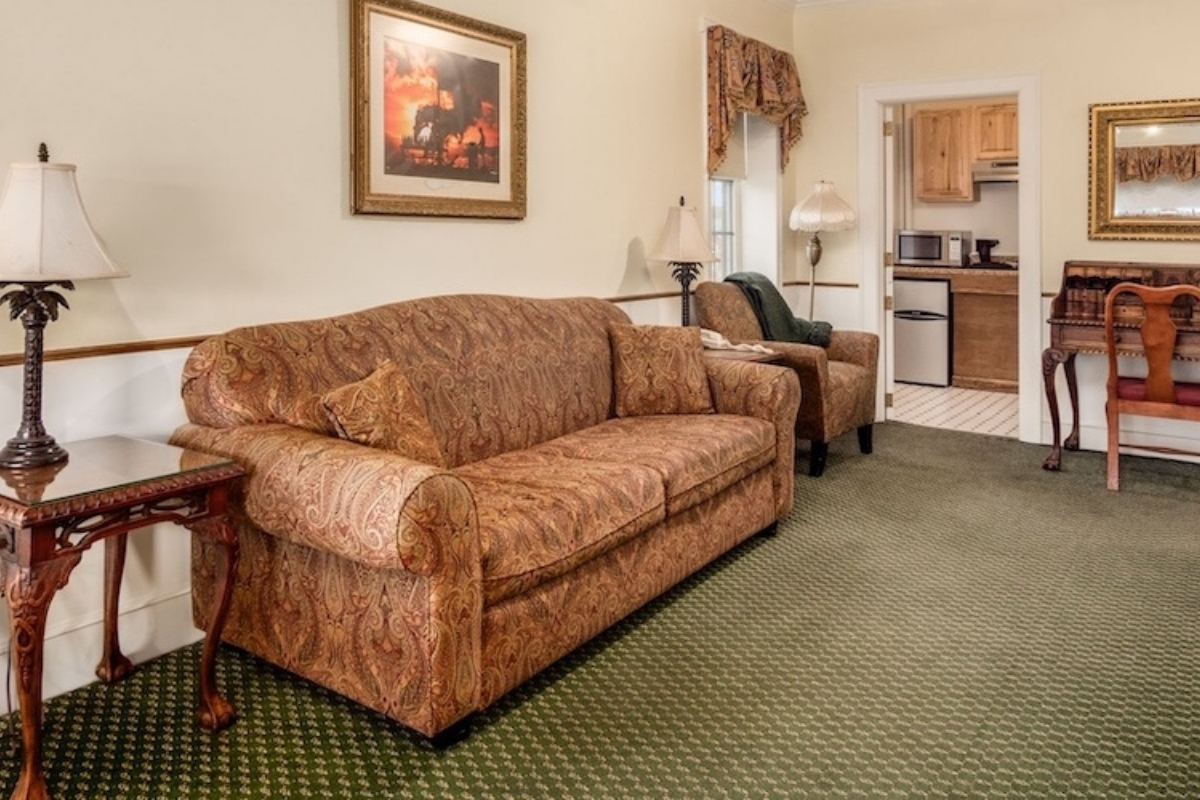 putnam_penthouse_1200x800_lafayette_hotel_gallery_high 69d960c98c2ba