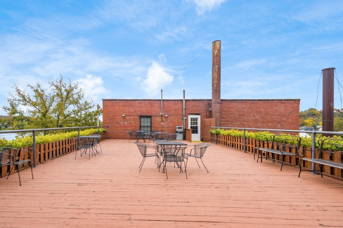 roof_deck_1200x800_lafayette_hotel_gallery_high 69d9623f24680