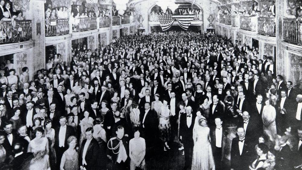 a large group of people in a room