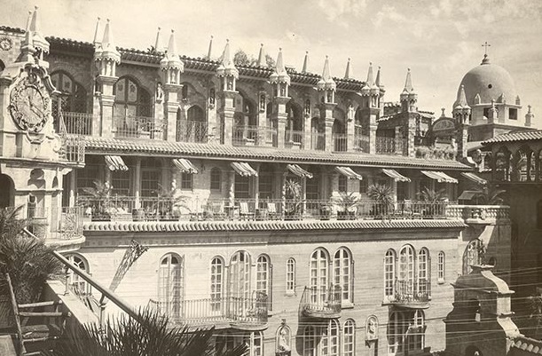 a building with many windows