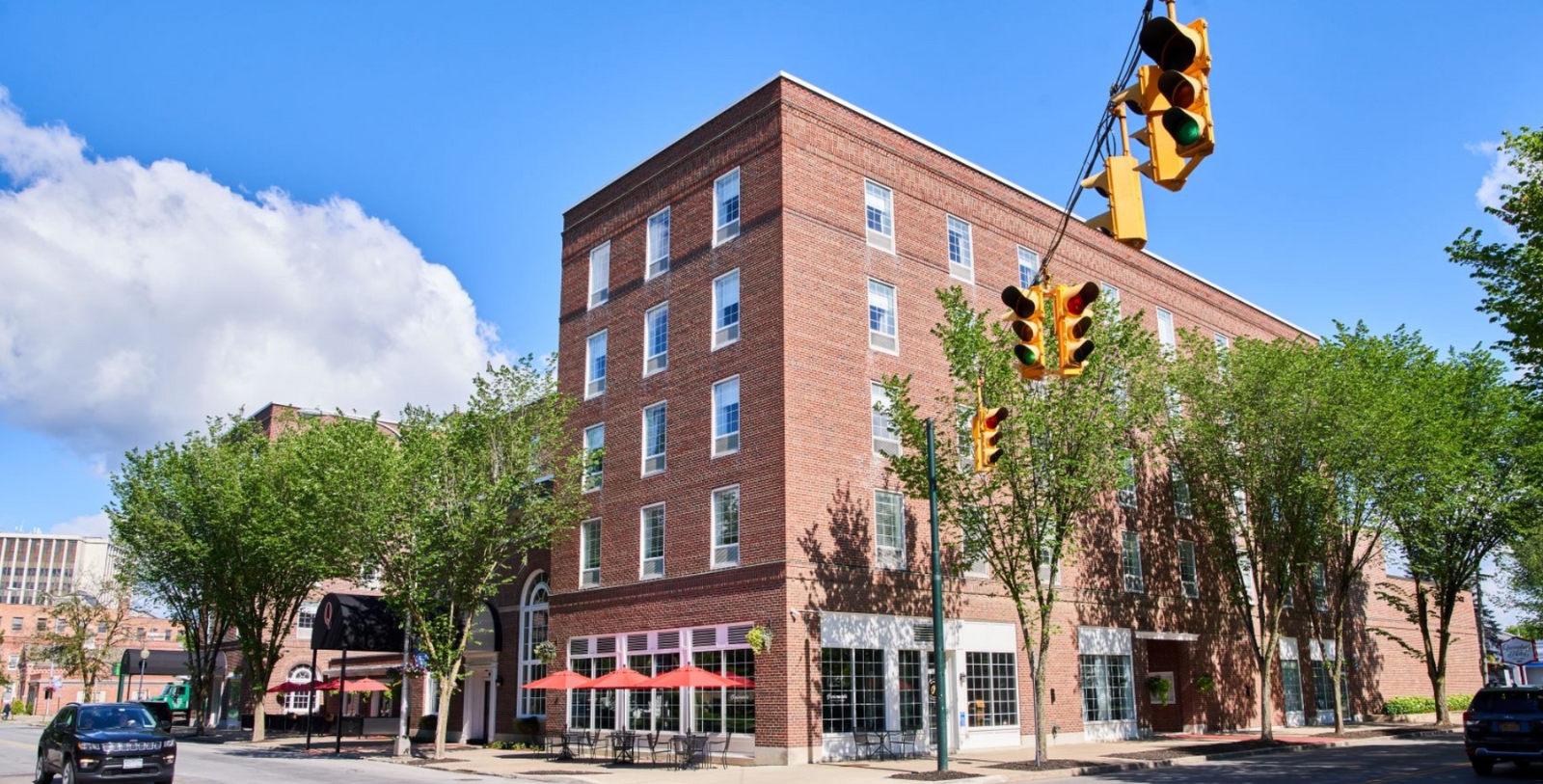 a building with a traffic light