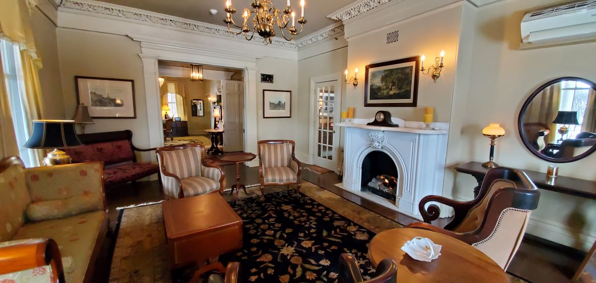 the_sayre_mansion_new_photo_to_replace_old_guestroom_image_right_high 658c86e0775f5