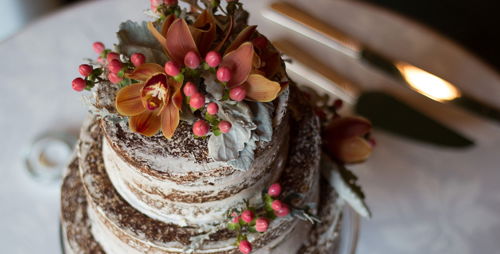 1600x813 wedding cake the settlers inn at bingham park hawley pennsylvania