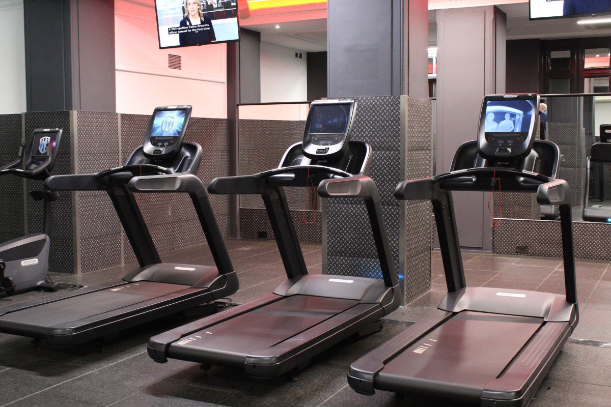 tread treadmills in a gym