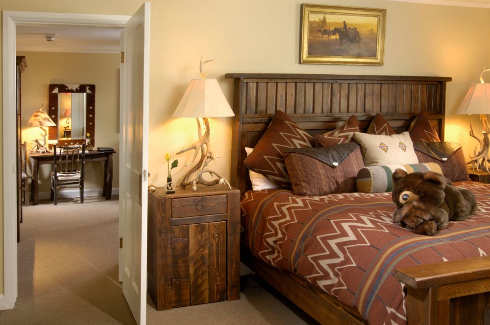 image of cowboy suite bedroom the wort hotel jackson wyoming_high