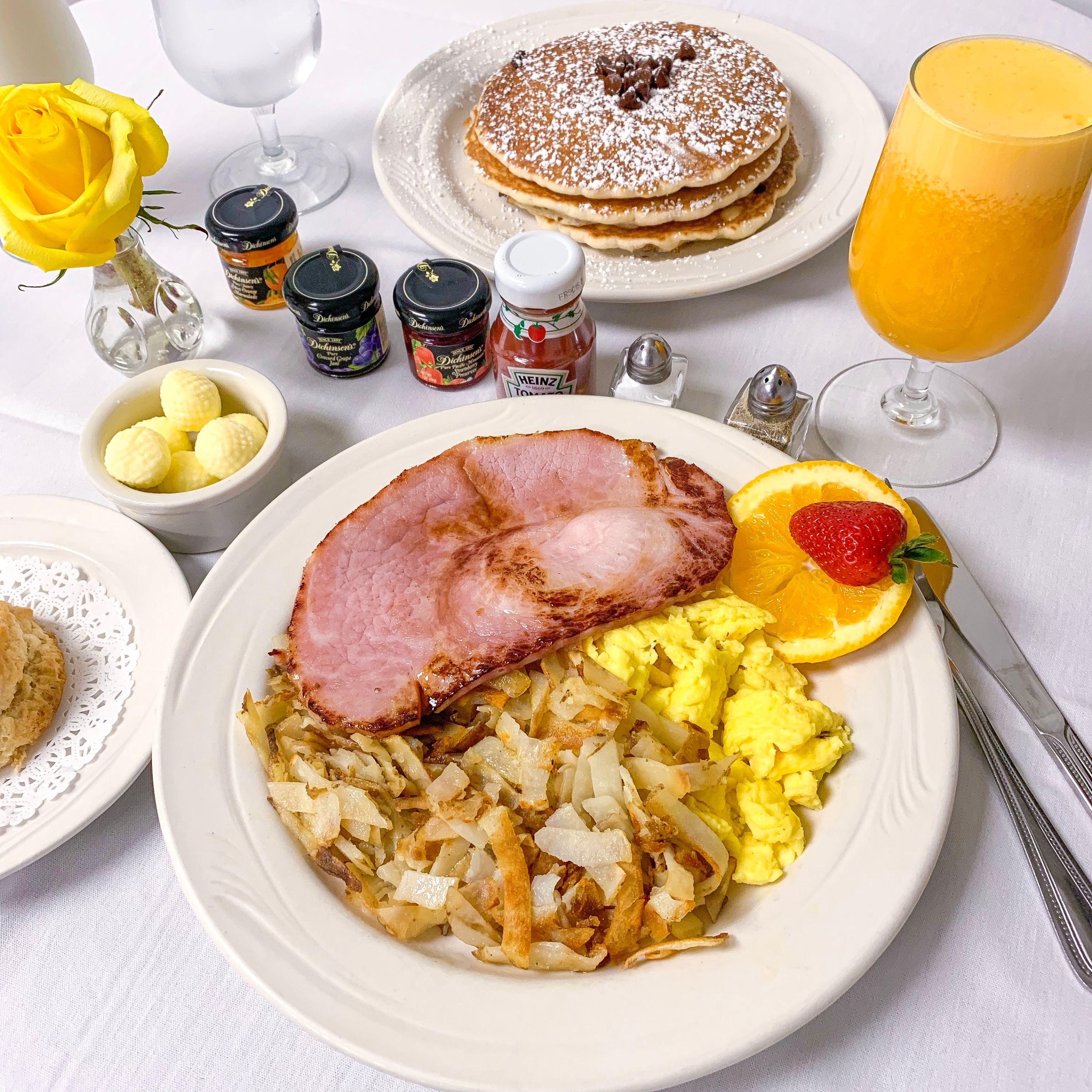 image of room service option at the wort hotel in jackson wyoming_high