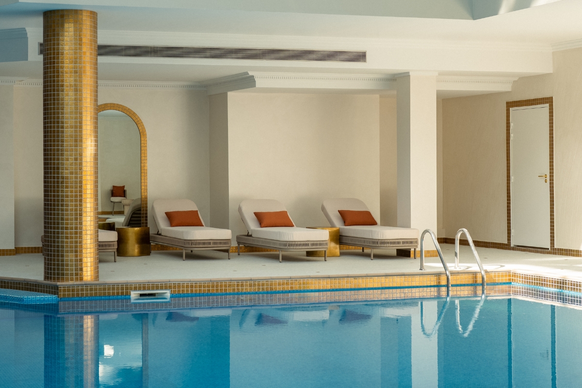 1200x800_waldorf_astoria_versailles_ _trianon_palace_activities_swimming_pool2_high 69f9f7593061c