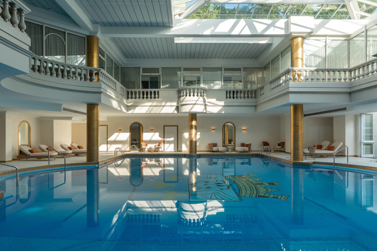 1200x800_waldorf_astoria_versailles_ _trianon_palace_activities_swimming_pool_high 69f9f7408f1ff
