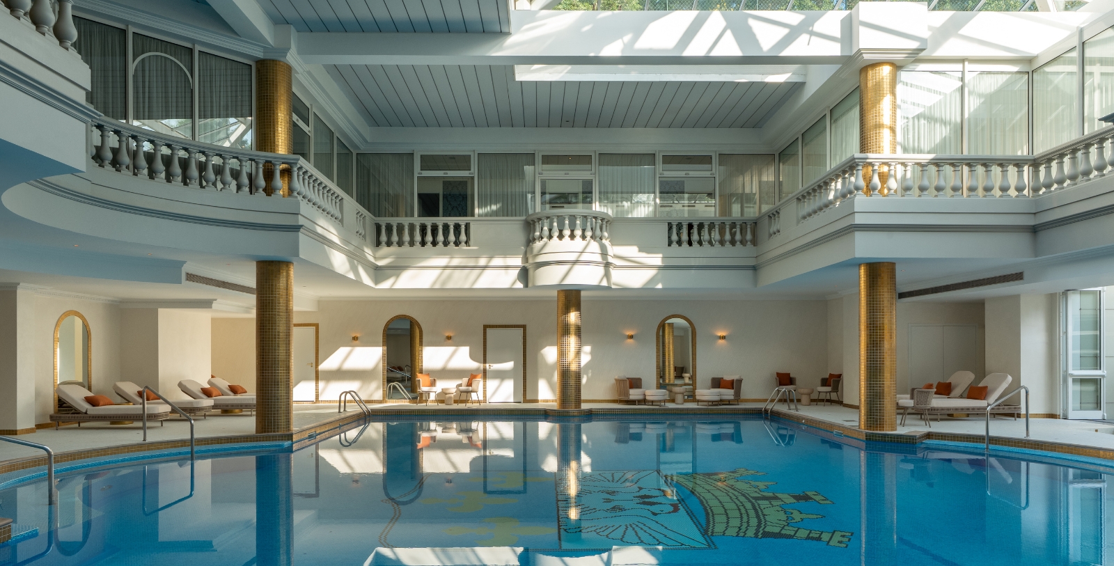 1600x813_waldorf_astoria_versailles_ _trianon_palace_pool3