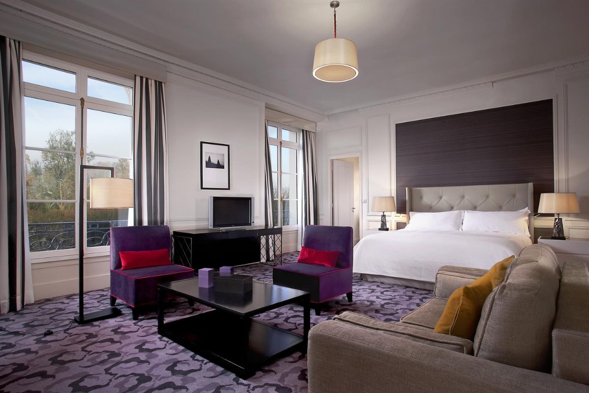 palace_5_star_ _king_junior_suite_park_view_high 69eb79cf43bcb